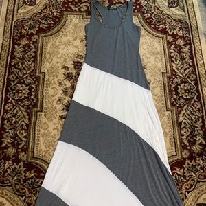 Thick Grey and White Maxi Dress sz Small